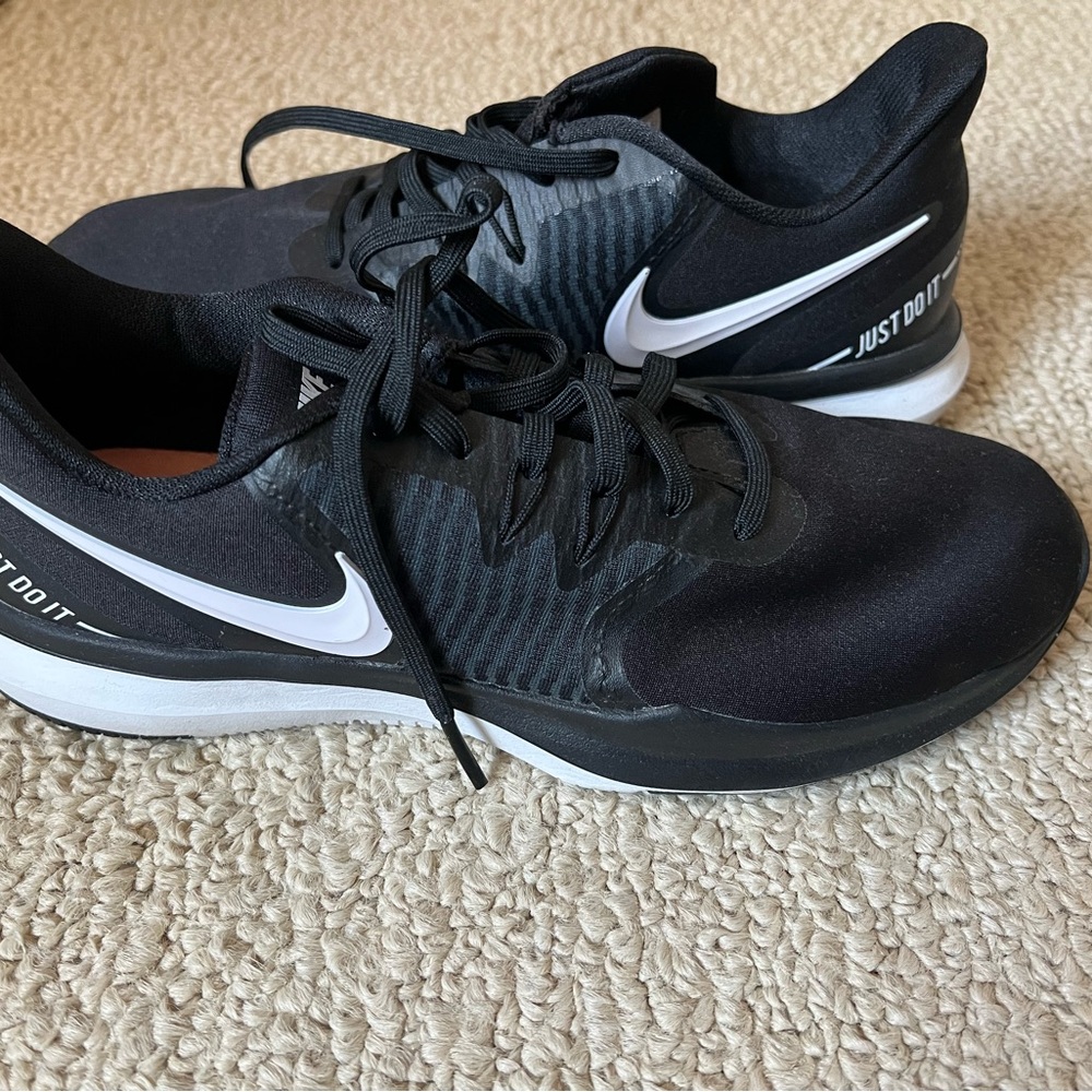 Nike Women's Black and White Athletic Shoes- Barely worn!